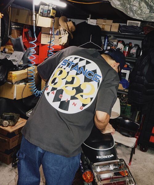 STANCE SEOUL(スタンス・ソウル)の「822 RACING SEASON TOP (CHARCOAL)(Tシャツ/カットソー・メンズ・その他・SMALL/MEDIUM/LARGE/X-LARGE)」の3枚目の写真
