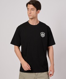 エンブレムロゴ プリントTシャツ