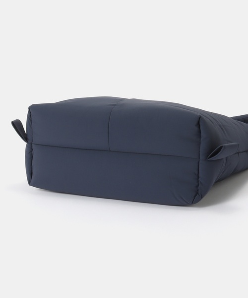 OLEND（オレンド）の「【WEB＋一部店舗限定】OLEND / オレンド ONA SOFT BAG（ショルダーバッグ・レディース・ネイビー/グリーン/ブルー/オレンジ/アイボリー/レッド・FREE）」の12枚目の写真