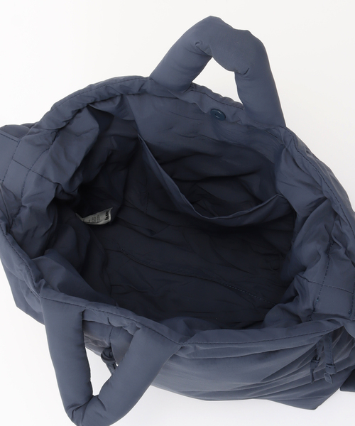 OLEND（オレンド）の「【WEB＋一部店舗限定】OLEND / オレンド ONA SOFT BAG（ショルダーバッグ・レディース・ネイビー/グリーン/ブルー/オレンジ/アイボリー/レッド・FREE）」の11枚目の写真