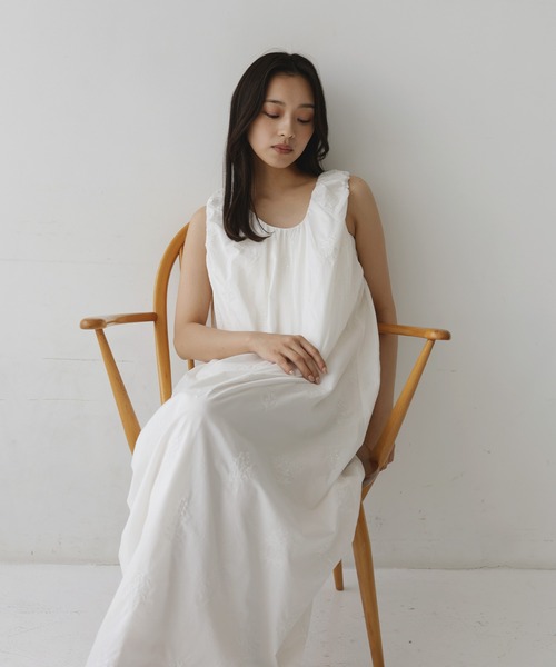  hellam（へラム）の「ギャザーデザイン刺繍ワンピース（ワンピース・レディース・アイボリー/ブラック・FREE）」の17枚目の写真