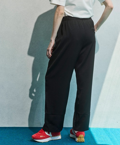 OMMO（オーエムエムオー）の「SATIN STRAIGHT PT（その他パンツ・レディース・ブラック/ブラウン/オフホワイト・36/38）」の15枚目の写真