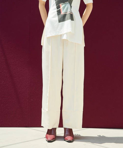 OMMO（オーエムエムオー）の「SATIN STRAIGHT PT（その他パンツ・レディース・ブラック/ブラウン/オフホワイト・36/38）」の22枚目の写真