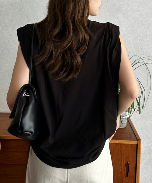 Eclat one(エクラワン)の「【Eclat one】接触冷感 クルーネック ボックス スリーブレス Tシャツ(Tシャツ/カットソー・レディース・ホワイト/ブラック/ブラウン・FREE)」の16枚目の写真