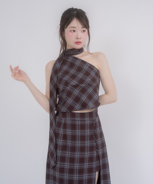 mellowneon(メロウネオン)の「アシメトップススリットスカートチェックセットアップ(セットアップ・レディース・ブラウン/ベージュ・FREE)」の3枚目の写真