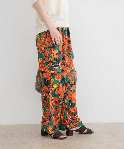 ITEMS URBANRESEARCH(アイテムズ アーバンリサーチ)の「プリントイージーパンツ(その他パンツ・レディース・グレー/オレンジ/グリーン/オフホワイト/ブラウン・FREE)」の4枚目の写真