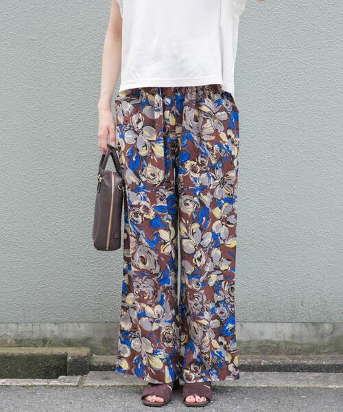ITEMS URBANRESEARCH(アイテムズ アーバンリサーチ)の「プリントイージーパンツ(その他パンツ・レディース・グレー/オレンジ/グリーン/オフホワイト/ブラウン・FREE)」の9枚目の写真