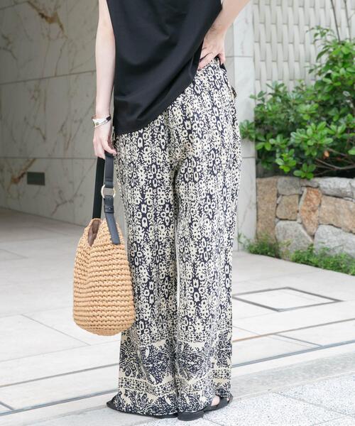 ITEMS URBANRESEARCH(アイテムズ アーバンリサーチ)の「プリントイージーパンツ(その他パンツ・レディース・グレー/オレンジ/グリーン/オフホワイト/ブラウン・FREE)」の22枚目の写真