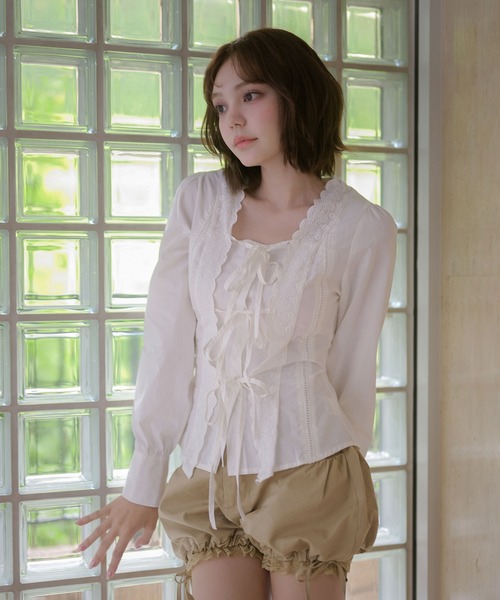 M DOLLY(エムドリー)の「Ribbon celine blouse / リボンセリーヌブラウス(シャツ/ブラウス・レディース・ブラック/ホワイト・FREE)」の10枚目の写真