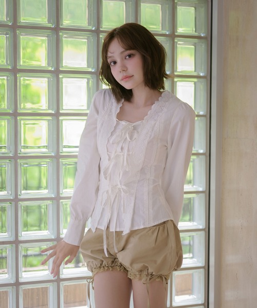 M DOLLY(エムドリー)の「Ribbon celine blouse / リボンセリーヌブラウス(シャツ/ブラウス・レディース・ブラック/ホワイト・FREE)」の12枚目の写真