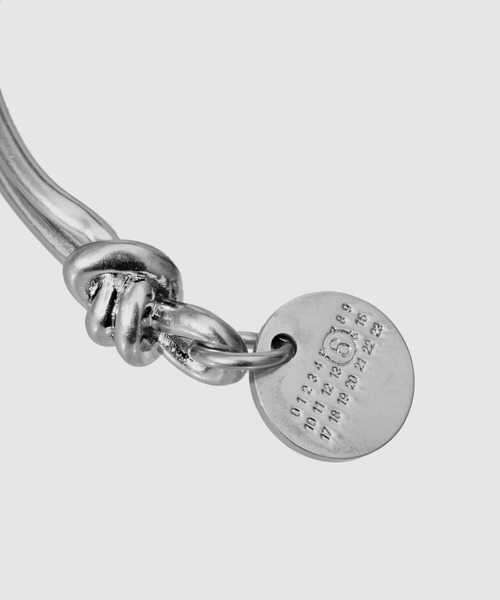 MM6 Maison Margiela（ｴﾑｴﾑｼｯｸｽ ﾒｿﾞﾝ ﾏﾙｼﾞｪﾗ）の「BRACCIALE（ブレスレット・メンズ・その他1・M）」の2枚目の写真