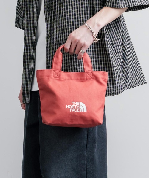 THE NORTH FACE（ザノースフェイス）の「THE NORTH FACE LOGO COTTON BAG S ミニトートロゴハンドバッグ（ハンドバッグ・メンズ・クリーム/ブラック/ダークオレンジ/ターコイズブルー・FREE）」の4枚目の写真