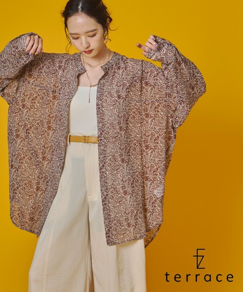 terrace（テラス）の「アソート柄ロールアッププリントシャツ（シャツ/ブラウス・レディース・オフホワイト/アッシュブラウン/ブラック/レッド・FREE）」の2枚目の写真