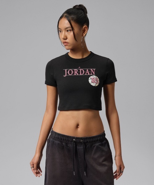 JORDAN BRAND(ジョーダンブランド)の「JORDAN BRAND Ringer T-Shirt(ジョーダンブランド ウィメンズ リンガー Tシャツ)(Tシャツ/カットソー・レディース・ブラック系/ホワイト系・X-SMALL/SMALL/MEDIUM/LARGE)」の1枚目の写真