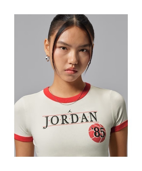 JORDAN BRAND(ジョーダンブランド)の「JORDAN BRAND Ringer T-Shirt(ジョーダンブランド ウィメンズ リンガー Tシャツ)(Tシャツ/カットソー・レディース・ブラック系/ホワイト系・X-SMALL/SMALL/MEDIUM/LARGE)」の4枚目の写真