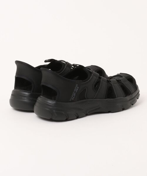 SKECHERS(スケッチャーズ)の「【SKECHERS】スケッチャーズ Slip-ins:REVOLTED - VARTAN(スリップインズ:レボルテッド - ヴァータン)205182(サンダル・メンズ・ブラック/チョコ・25.0cm/26.0cm/27.0cm/28.0cm)」の3枚目の写真