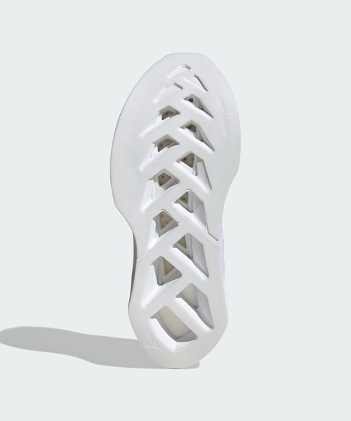 adidas(アディダス)の「トレッドフロー ランニング / Treadflow Running Shoes / ランニングシューズ / アディダス adidas(スニーカー・メンズ・ホワイト・24.5cm/25.0cm/25.5cm/26.0cm/26.5cm/27.0cm/27.5cm/28.0cm/28.5cm/29.0cm/29.5cm)」の5枚目の写真