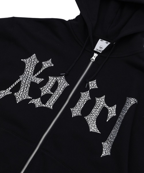 X-girl(エックスガール)の「RHINESTONE BLACKLETTER LOGO ZIP UP SWEAT HOODIE(パーカー・レディース・アッシュ/ブラウン/ブラック・M/S)」の10枚目の写真