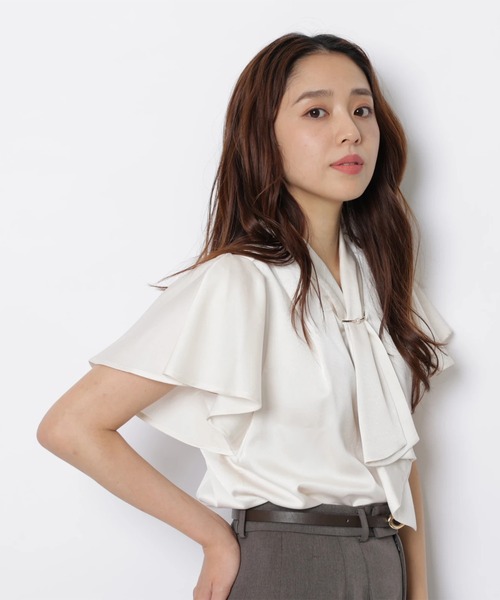 JUSGLITTY(ジャスグリッティー)の「ボウタイサテンブラウス(シャツ/ブラウス・レディース・ピンク系その他5/オフホワイト/ネイビー/ライトブルー・2/1)」の6枚目の写真