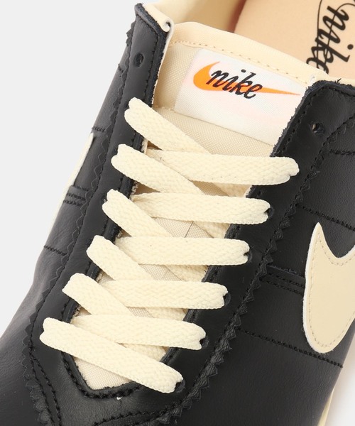 NIKE(ナイキ)の「NIKE W ASTROGRABBER LTHR II1259-002(スニーカー・メンズ・ブラック・28cm/27.5cm/27cm/26.5cm/26cm/25cm/24.5cm/24cm/23.5cm/23cm)」の2枚目の写真