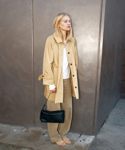 OVHEE(オヴェイ)の「ミヌショルダーバッグ Minu Shoulder Bag(ショルダーバッグ・レディース・ブラック・FREE)」の10枚目の写真
