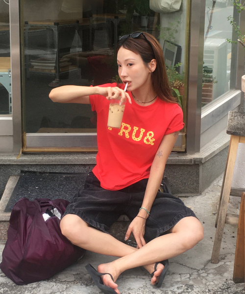 FRUAND（フルアンド）の「ベーシックカラーTシャツ_4カラー（Tシャツ/カットソー・レディース・その他/ホワイト/アッシュグレー/ブルー/レッド・FREE）」の6枚目の写真