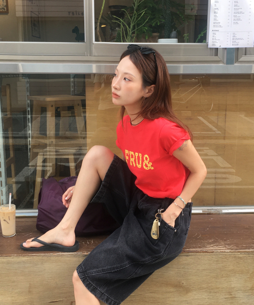 FRUAND（フルアンド）の「ベーシックカラーTシャツ_4カラー（Tシャツ/カットソー・レディース・その他/ホワイト/アッシュグレー/ブルー/レッド・FREE）」の7枚目の写真
