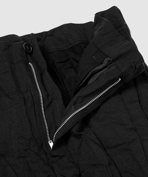 COMME des GARCONS HOMME(コム デ ギャルソン・オム)の「WOOL POLYESTER TWILL SHRINK PANTS(スラックス・メンズ・ブラック・S/XS/M/L)」の6枚目の写真