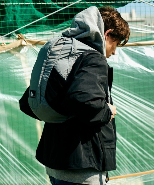 KELTY(ケルティ)の「PC収納可/軽量【KELTY】PACKABLE CAPTAIN(バックパック/リュック・レディース・ブラウン系/ネイビー/グレー/ベージュ/ブラック・ONE SIZE)」の13枚目の写真
