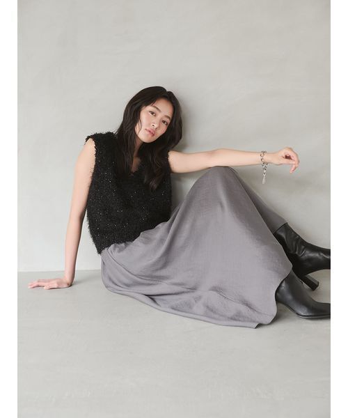 Mila Owen(ミラオーウェン)の「ニットベスト×スカートSET UP(ワンピース・レディース・チャコールグレー/アイボリー/ブラック/ベージュ・1/0)」の7枚目の写真