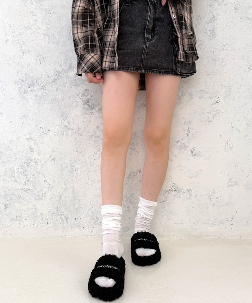 DEMETER(デメテル)の「軽量厚底 ふわもこ プードルファーサンダル(サンダル・レディース・ライトブラウン/ブラック・S/LL/L/M)」の17枚目の写真