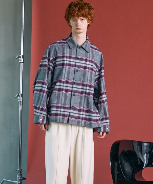 MAISON SPECIAL(メゾンスペシャル)の「《UNISEX》【イタリアンデッドストックファブリック】プライムオーバーシャツブルゾン/【Italian Dead Stock Fabric】Prime-Over Shirt Blouson【MAISON SPECIAL/メゾンスペシャル】(シャツ/ブラウス・メンズ・グリーン/チャコールグレー/グレー/イエロー/パープル/ライトブルー/ホワイト/その他1・1/0/2)」の11枚目の写真