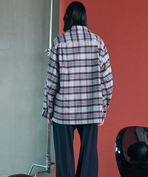 MAISON SPECIAL(メゾンスペシャル)の「《UNISEX》【イタリアンデッドストックファブリック】プライムオーバーシャツブルゾン/【Italian Dead Stock Fabric】Prime-Over Shirt Blouson【MAISON SPECIAL/メゾンスペシャル】(シャツ/ブラウス・メンズ・グリーン/チャコールグレー/グレー/イエロー/パープル/ライトブルー/ホワイト/その他1・1/0/2)」の16枚目の写真