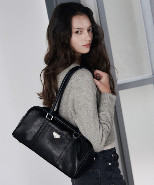 LEATHERY（レザリー）の「ボストンナイロンショルダーバッグ [4COLOR]（ショルダーバッグ・レディース・ブラック系/ブラック/シルバーグレー/ピンク・FREE）」の8枚目の写真