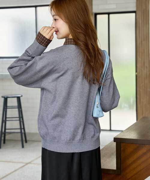 GAP(ギャップ)の「PUBLUX × GAP/ギャップ 別注 シャツ 襟 ポロニット 限定展開(ニット/セーター・レディース・ネイビー/グレー/ベージュ/チャコールグレー・フリ-)」の21枚目の写真