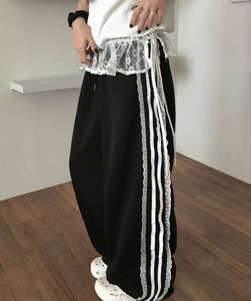 FREE STYLISTS(フリー スタイリスト)の「サイドライン 体型選ばない ドローストリング スウェットパンツ(スウェットパンツ・レディース・ブラック/ホワイト・M)」の16枚目の写真