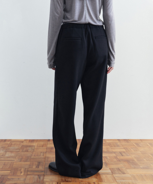 SIYAZU（シヤジュ）の「SIPT7216 COMPORT バンディングパンツ_Black（スウェットパンツ・レディース・ブラック・SMALL/MEDIUM/LARGE）」の2枚目の写真