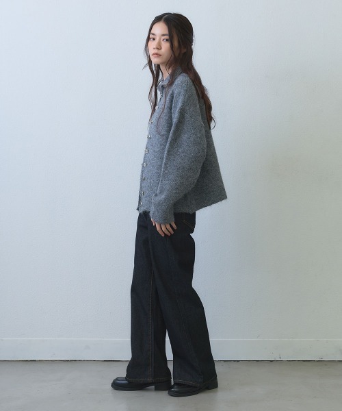 Clum(クルム)の「chain detail straight wide denim / チェーンディテールストレートワイドデニムパンツ(デニムパンツ・レディース・ダークブルー・MEDIUM/LARGE)」の11枚目の写真