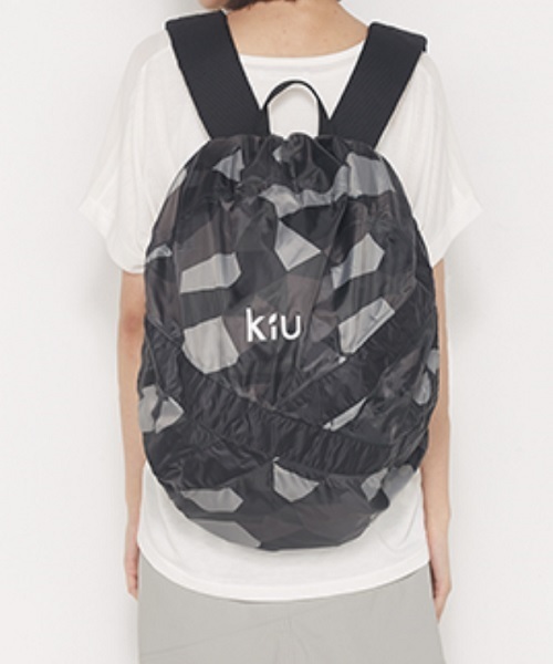 KiU（キウ）の「コンパクト バックパックカバー（バックパック/リュック・レディース・ブラック/ブラック系その他/グレー/オフホワイト/ダークベージュ/ライトベージュ/ブルー系その他・FREE）」の5枚目の写真