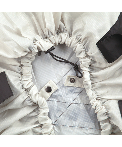 KiU（キウ）の「コンパクト バックパックカバー（バックパック/リュック・レディース・ブラック/ブラック系その他/グレー/オフホワイト/ダークベージュ/ライトベージュ/ブルー系その他・FREE）」の20枚目の写真