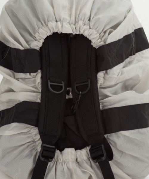 KiU（キウ）の「コンパクト バックパックカバー（バックパック/リュック・レディース・ブラック/ブラック系その他/グレー/オフホワイト/ダークベージュ/ライトベージュ/ブルー系その他・FREE）」の9枚目の写真