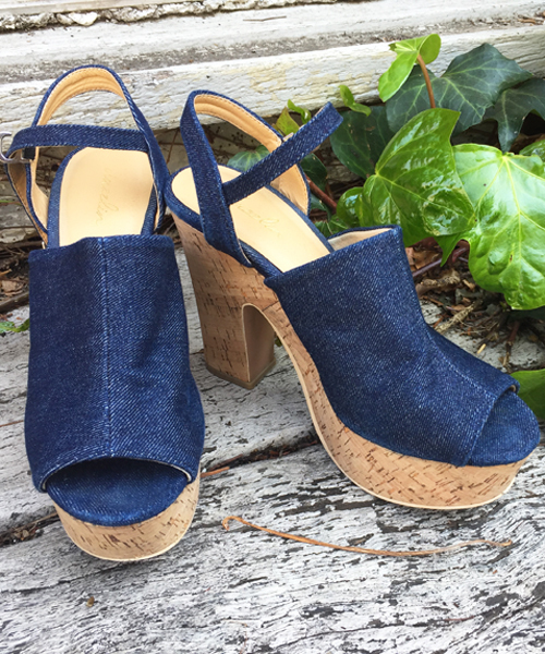 dazzlin(ダズリン)の「コルクヒールサンダル(サンダル・レディース・ブラック/ベージュ/インディゴブルー/ピンク/レッド/ブラウン/イエロー・MEDIUM/SMALL/LARGE)」の5枚目の写真