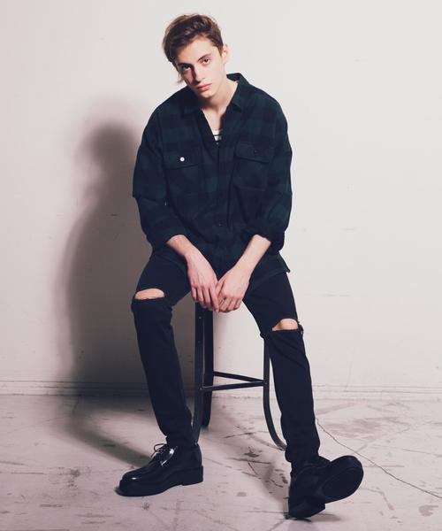 MONKEY TIME（モンキータイム）の「＜monkey time＞ DISTRESSED ST KATURAGI SKINNY/パンツ（デニムパンツ・メンズ・ブラック・SMALL/X-LARGE/LARGE/MEDIUM）」の4枚目の写真