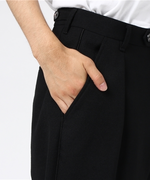 UNITED TOKYO（ユナイテッドトウキョウ）の「パイピングワイドテーパードパンツ（その他パンツ・メンズ・ブラック/グレー/バーガンディー/グリーン・2/1/3）」の10枚目の写真