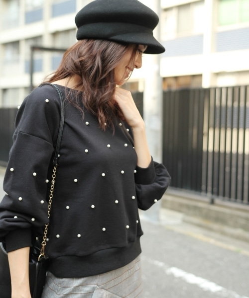 Andemiu（アンデミュウ）の「パールツキウラケプルオーバー777000（スウェット・レディース・ライトグレー/ブラック・FREE）」の4枚目の写真