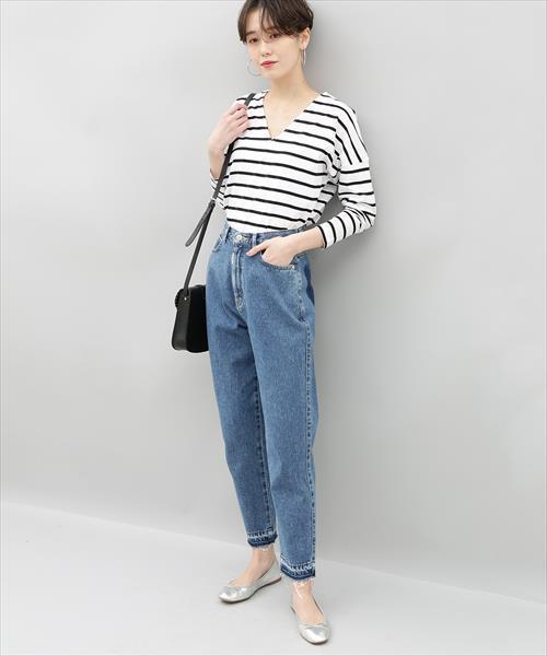 ADAM ET ROPE'(アダムエロペ)の「深Vネックコットンプルオーバー(Tシャツ/カットソー・レディース・ホワイト/ホワイト系その他/ブラック系その他・FREE)」の13枚目の写真