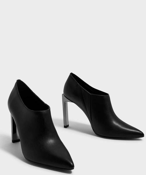 CHARLES & KEITH（チャールズ & キース）の「ブレイドヒールブーティ / BLADE HEEL BOOTIES（ブーツ・レディース・ブラック/グリーン/バーガンディー・22cm/22.5cm/23cm/23.5cm/24.5cm/25cm/25.5cm/26.5cm）」の5枚目の写真