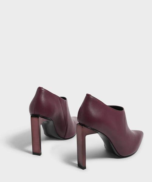 CHARLES & KEITH（チャールズ & キース）の「ブレイドヒールブーティ / BLADE HEEL BOOTIES（ブーツ・レディース・ブラック/グリーン/バーガンディー・22cm/22.5cm/23cm/23.5cm/24.5cm/25cm/25.5cm/26.5cm）」の18枚目の写真