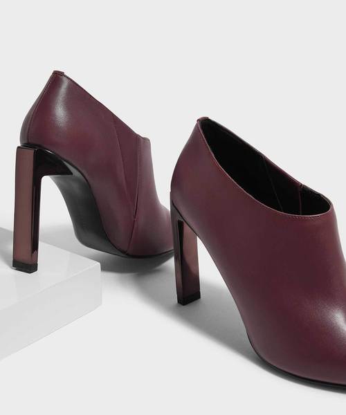 CHARLES & KEITH（チャールズ & キース）の「ブレイドヒールブーティ / BLADE HEEL BOOTIES（ブーツ・レディース・ブラック/グリーン/バーガンディー・22cm/22.5cm/23cm/23.5cm/24.5cm/25cm/25.5cm/26.5cm）」の19枚目の写真