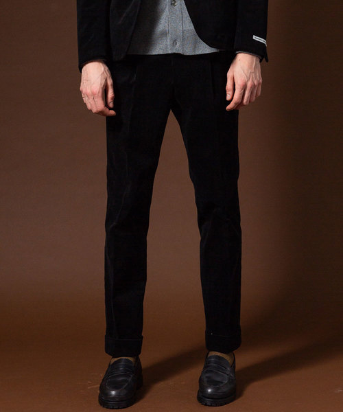 UNITED TOKYO(ユナイテッドトウキョウ)の「【RING JACKET×UNITED TOKYO】コーディロイプリーツワイドワンツ(その他パンツ・メンズ・ブラック・3/1/2)」の5枚目の写真